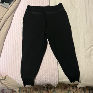 Lululemon Cropped Joggers